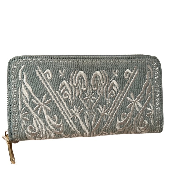 Urban Expressions Certified vegan Raven Wallet NWT - Picture 1 of 5